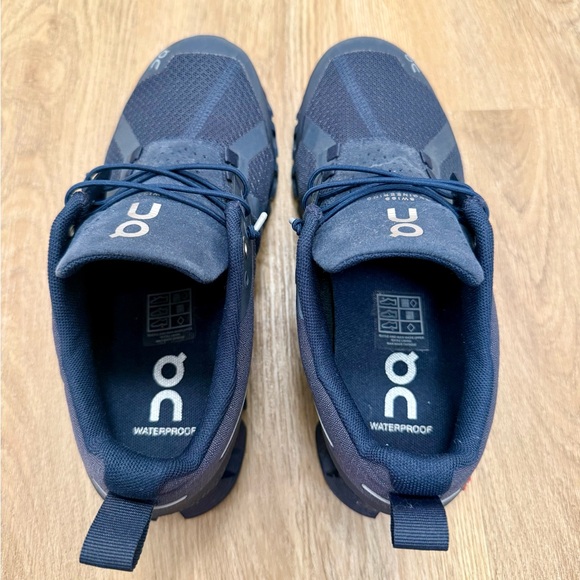 On Cloud 5 Waterproof, Navy, Women’s Size 5.5 – NWOT - Picture 5 of 6